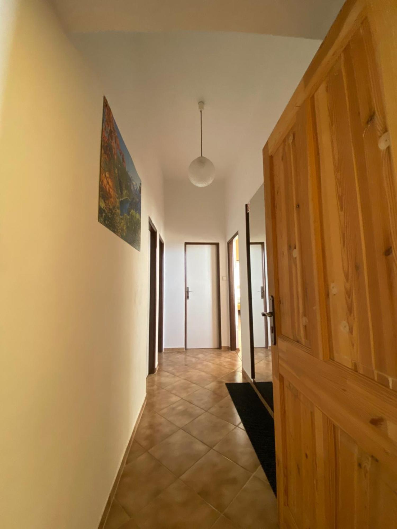 Červený Kostelec Apartman Na Bohdasine מראה חיצוני תמונה